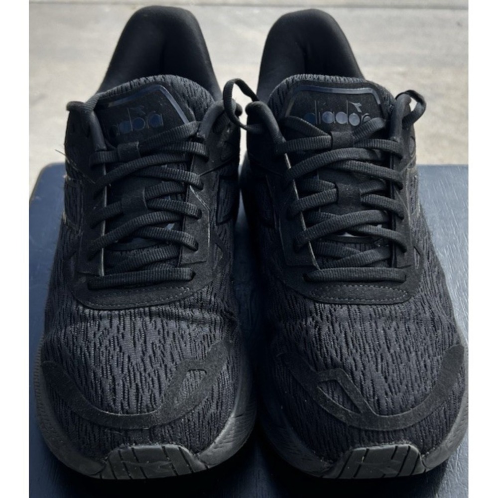 Diadora Men's Nucleo 2 D5000- Triple Black US 11